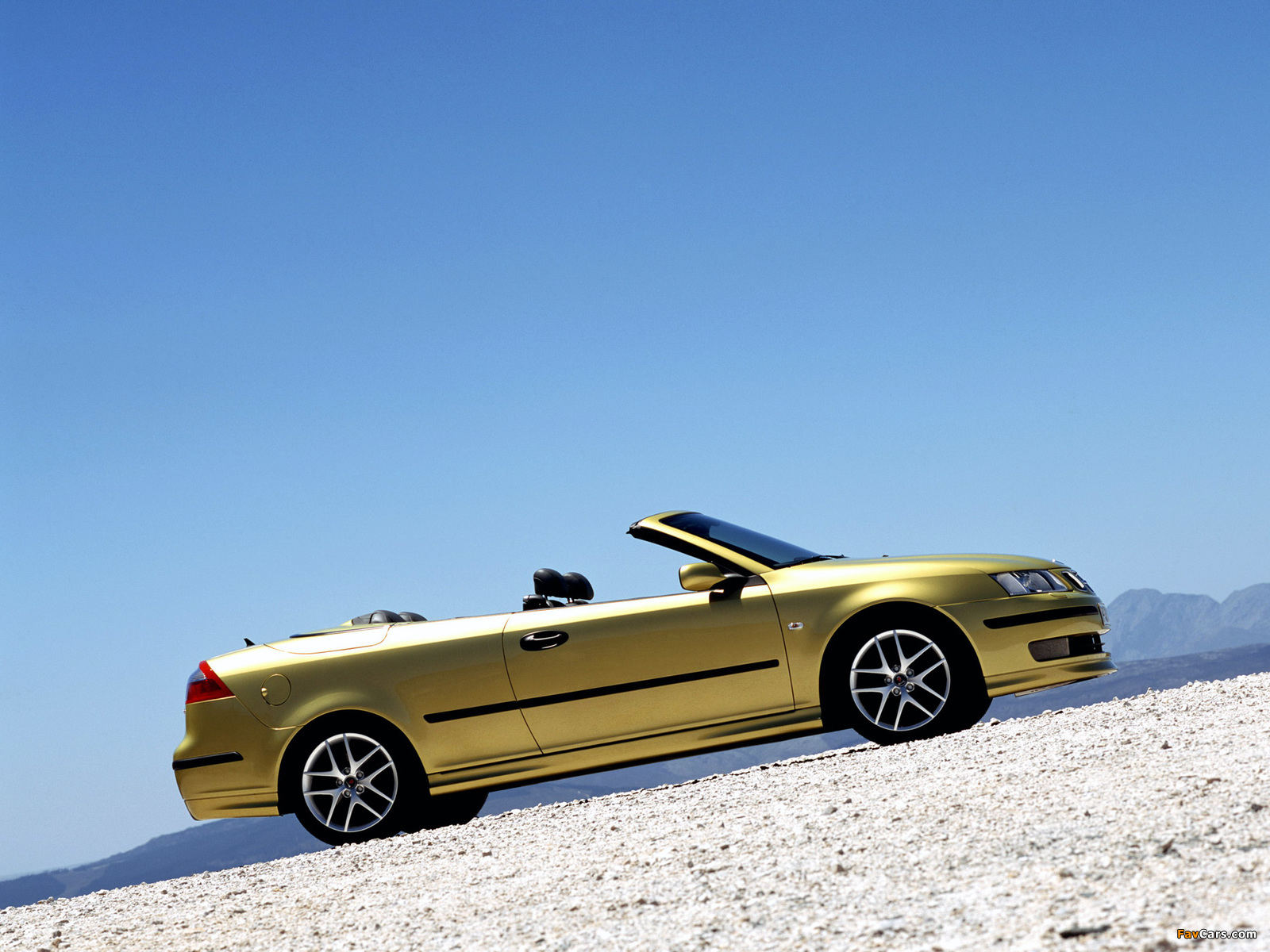 Saab 9-3 Aero Convertible 2003–07 wallpapers (1600 x 1200)