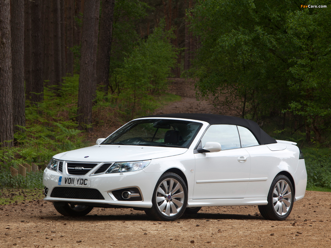 Saab 9-3 Griffin Aero Convertible UK-spec 2011 wallpapers (1280 x 960)