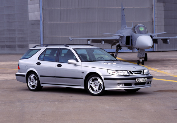 Images of Saab 9-5 Aero Wagon 1999–2001