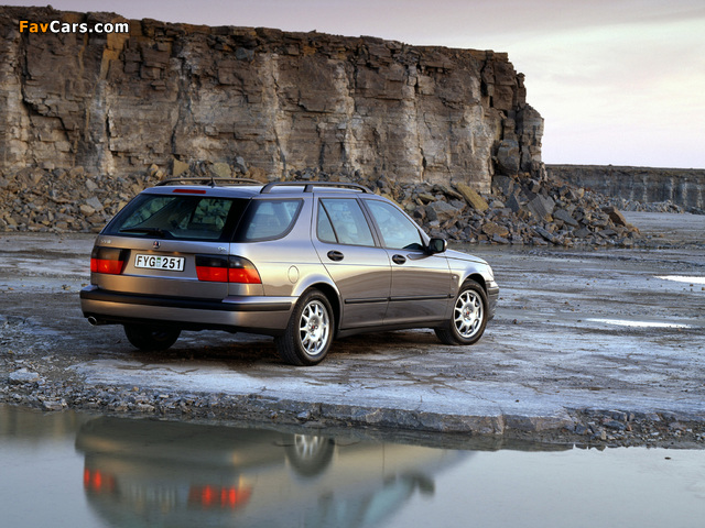 Photos of Saab 9-5 Wagon 1998–2001 (640 x 480)