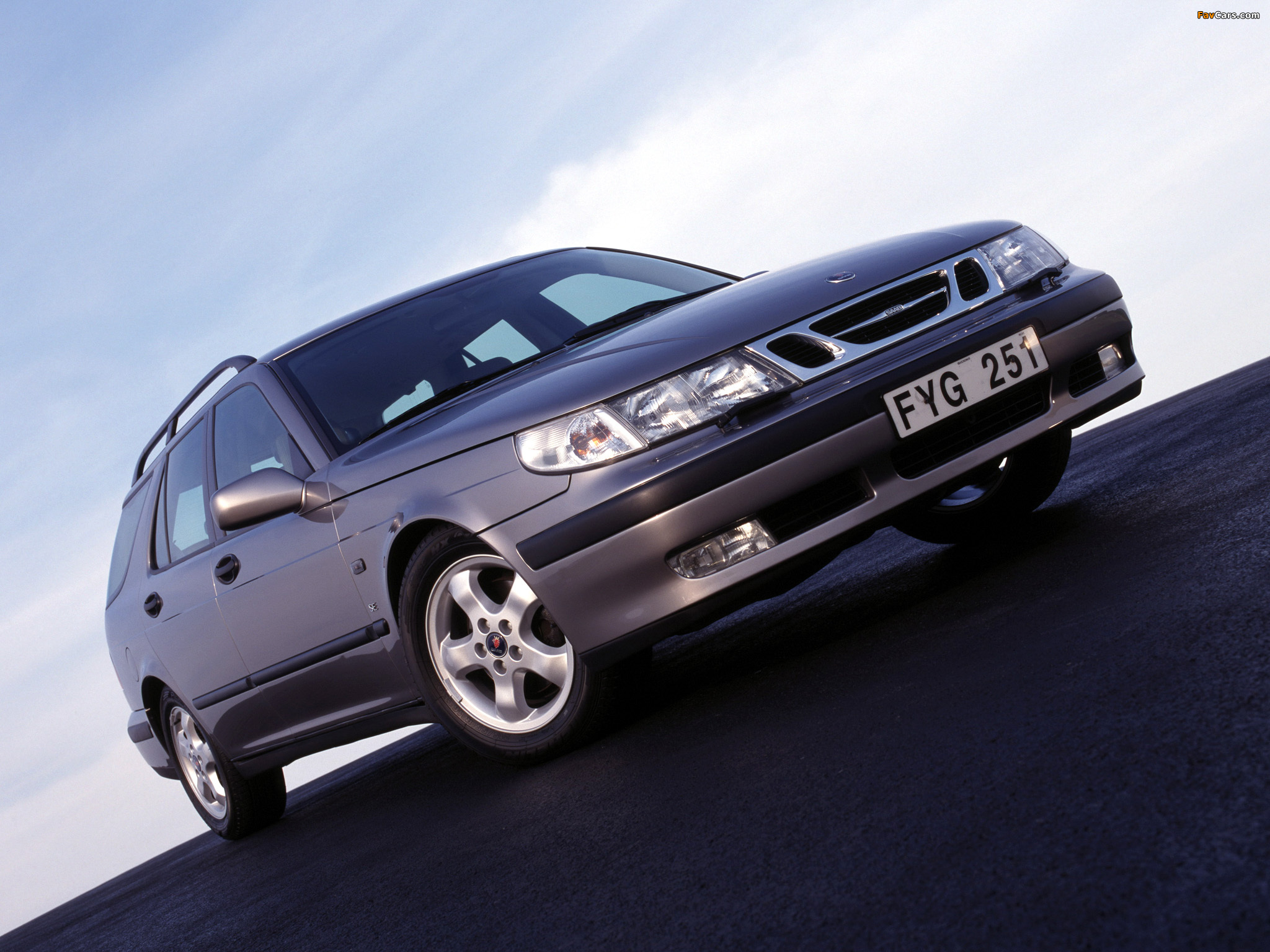 Photos of Saab 9-5 Wagon 1998–2001 (2048 x 1536)