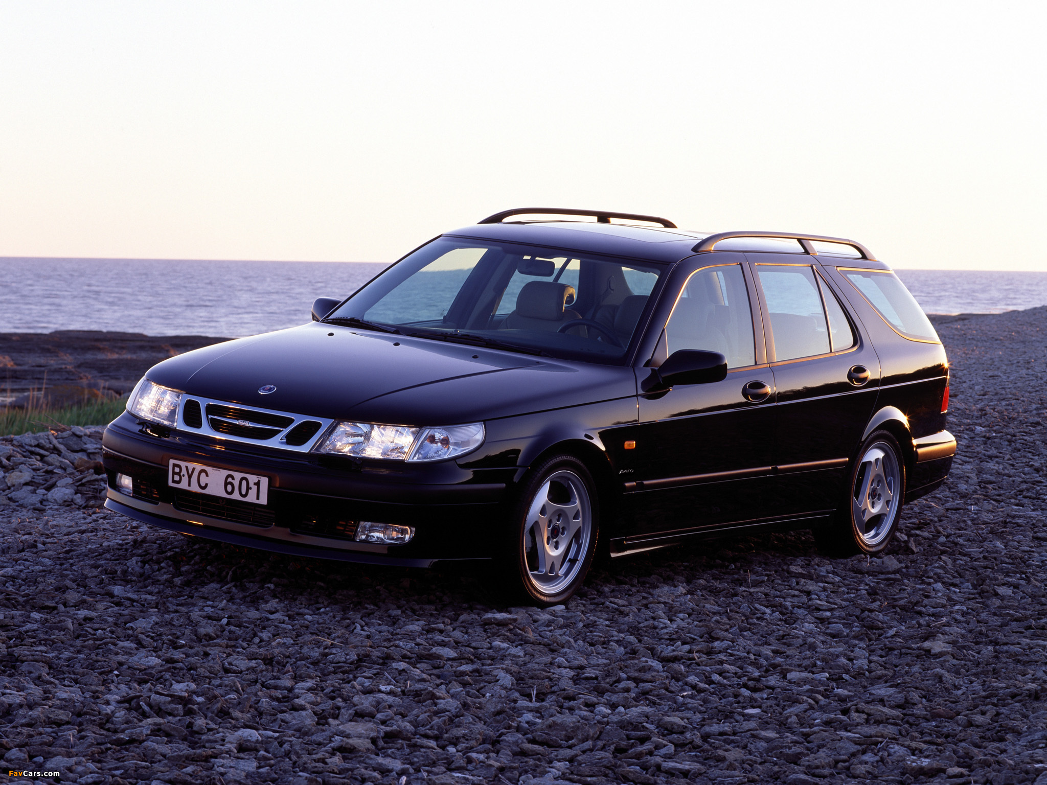 Photos of Saab 9-5 Aero Wagon 1999–2001 (2048 x 1536)