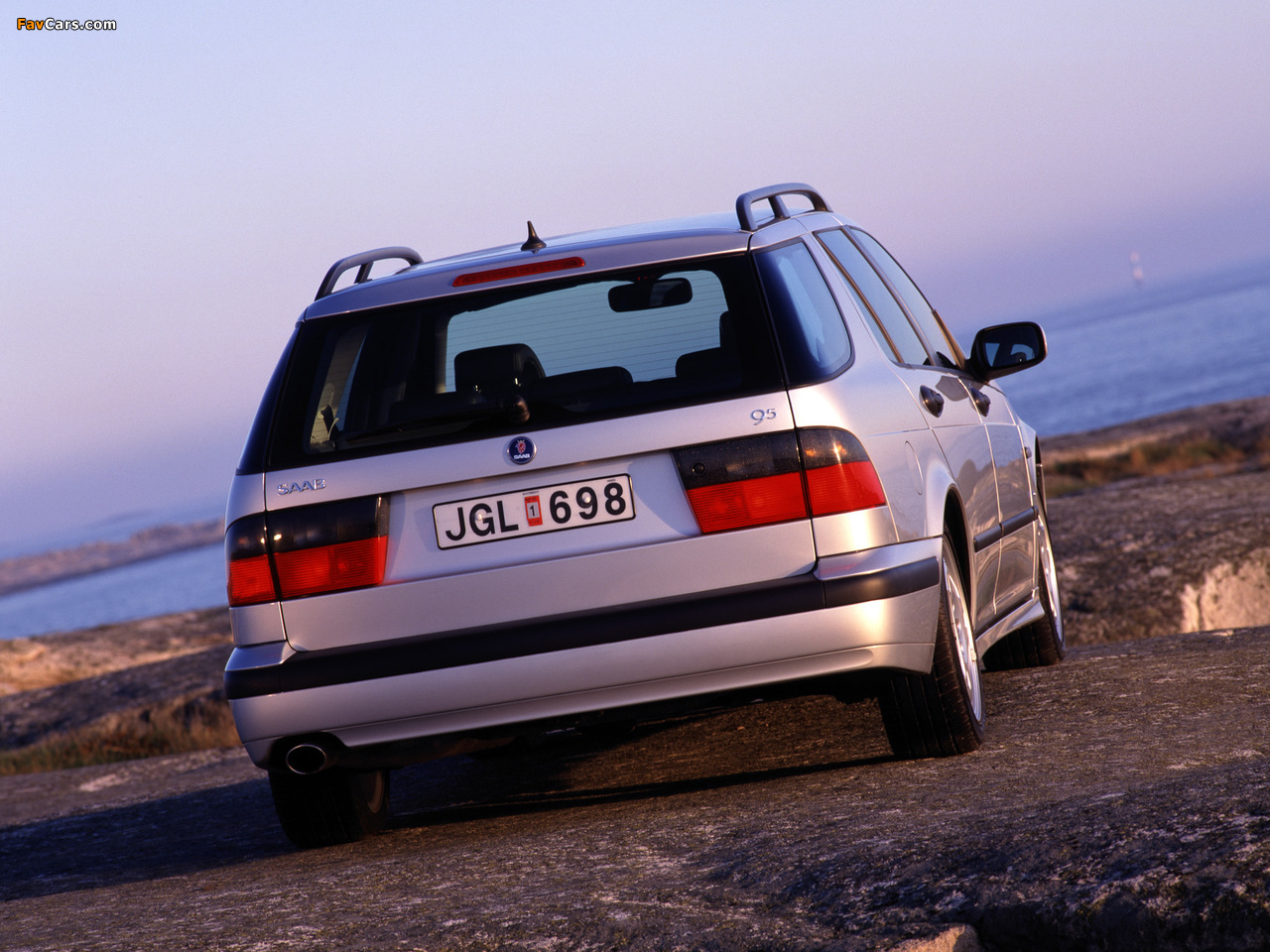 Photos of Saab 9-5 Aero Wagon 1999–2001 (1280 x 960)