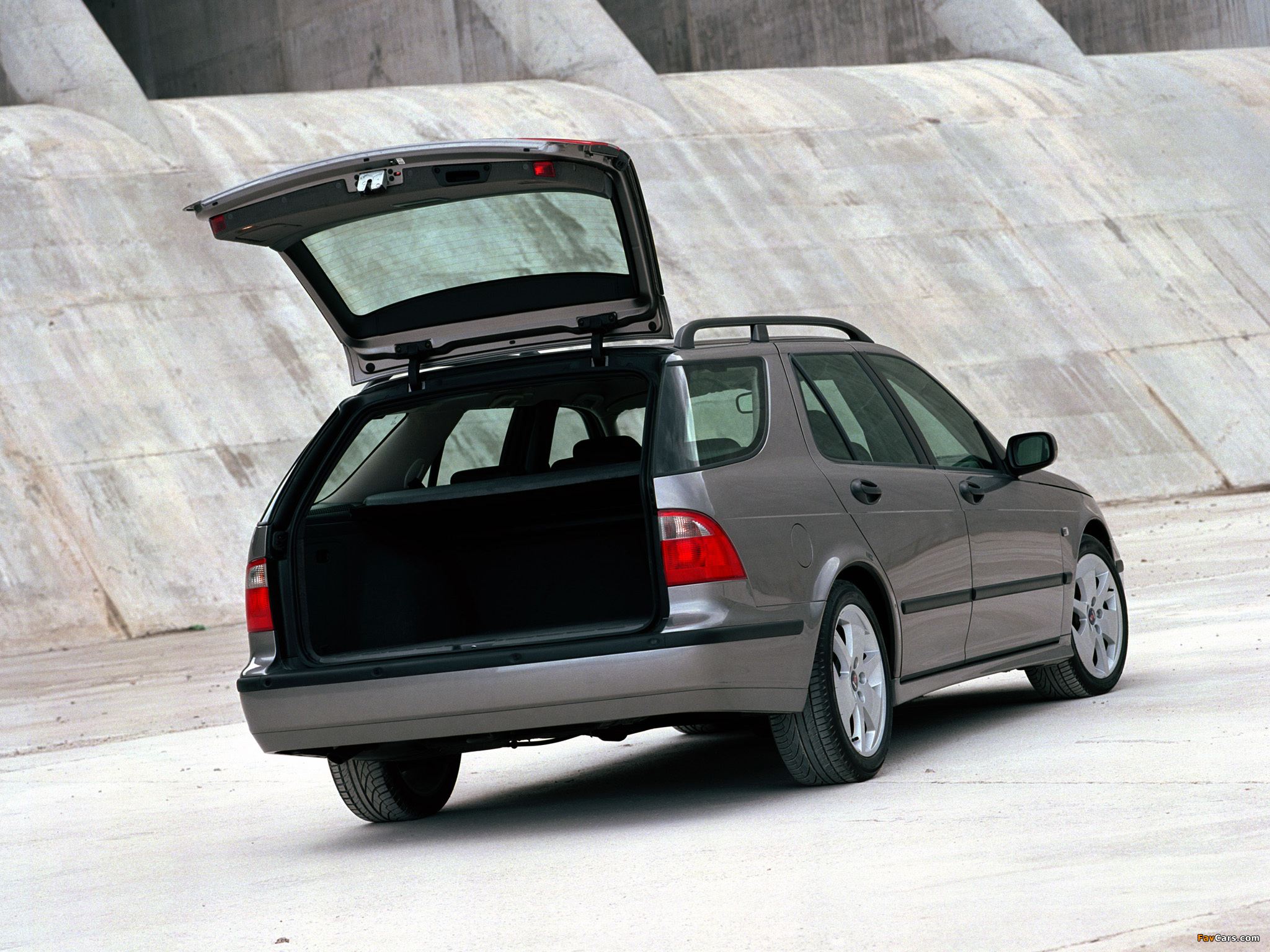 Pictures of Saab 9-5 Wagon 2002–05 (2048 x 1536)