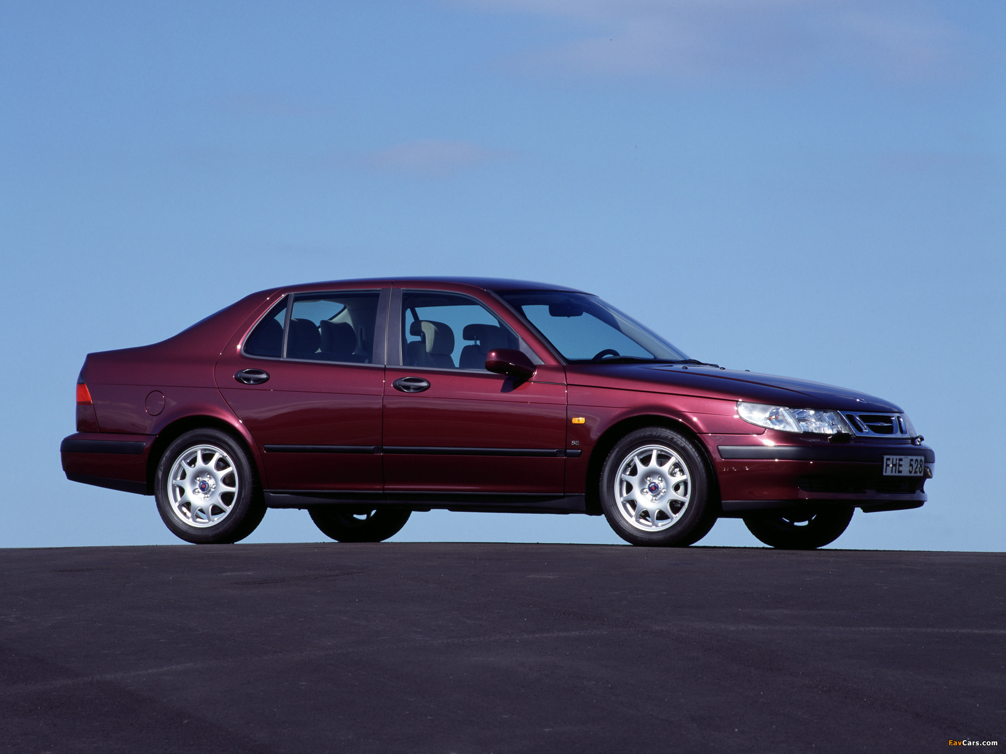 Saab 9-5 Sedan 1997–2001 wallpapers (2048 x 1536)