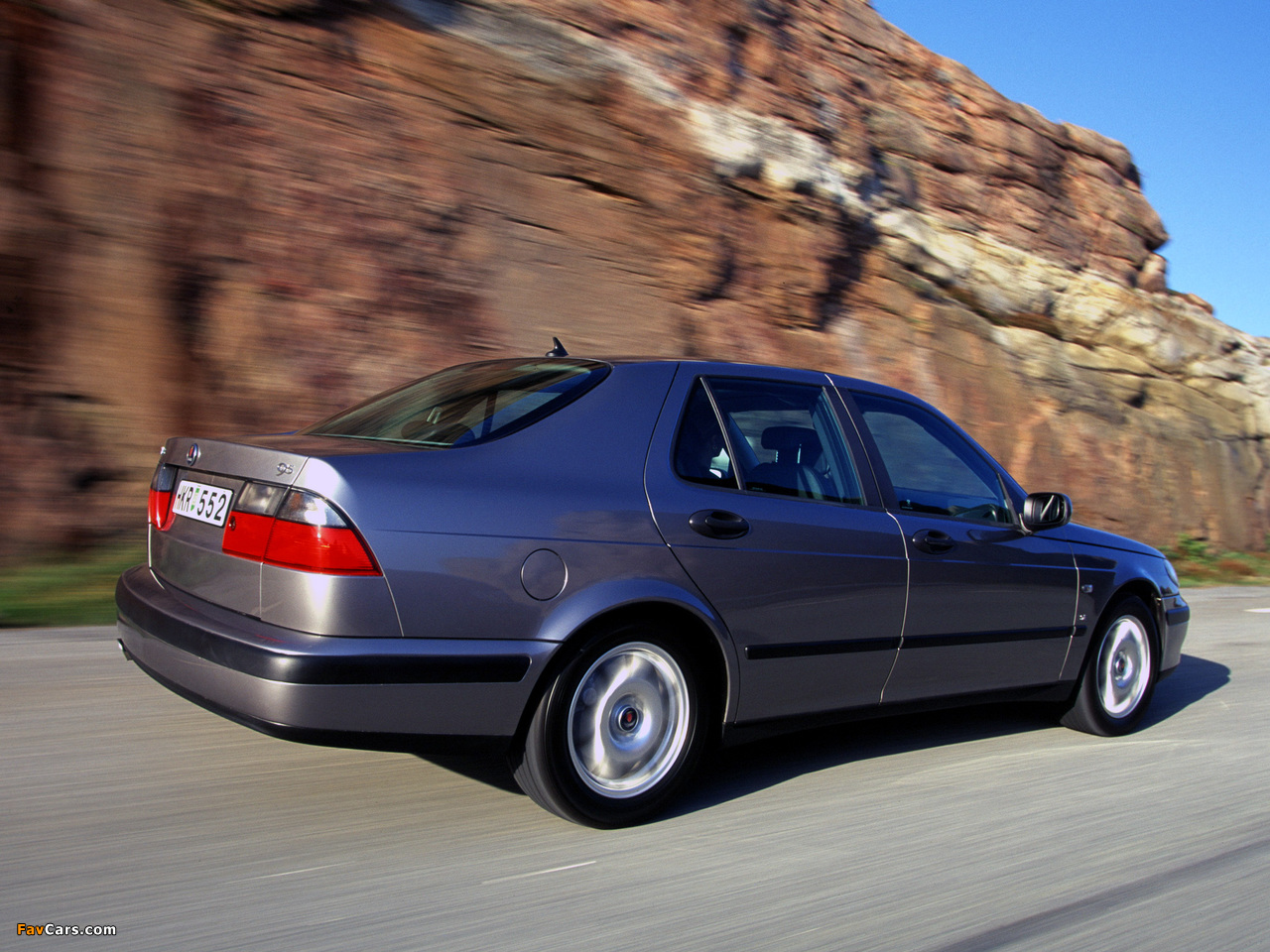 Saab 9-5 Sedan 1997–2001 wallpapers (1280 x 960)