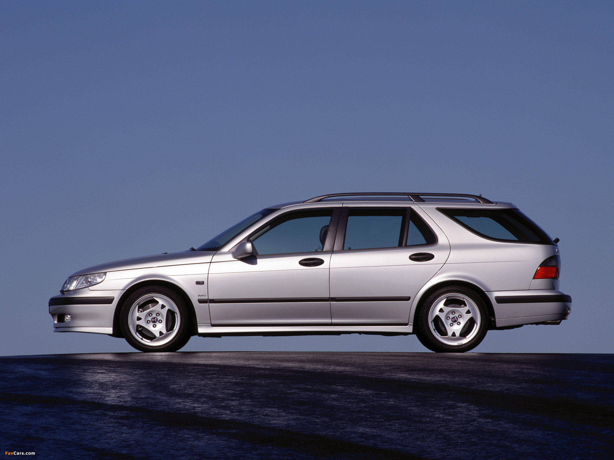 Saab 9-5 Aero Wagon 1999–2001 images (2048 x 1536)