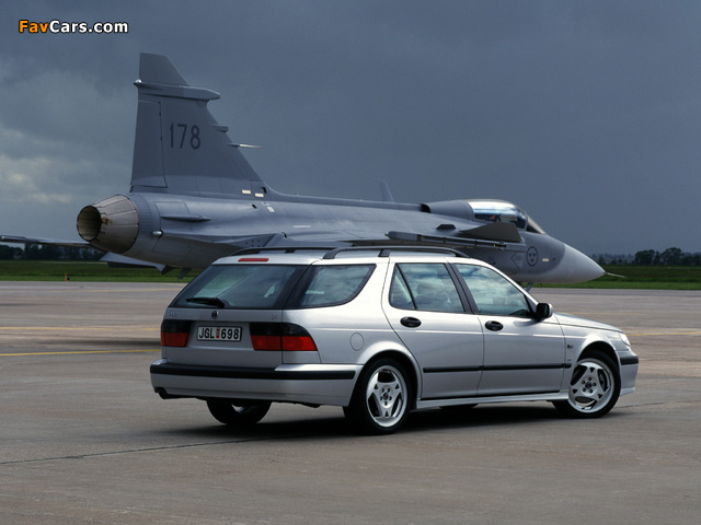Saab 9-5 Aero Wagon 1999–2001 photos (640 x 480)