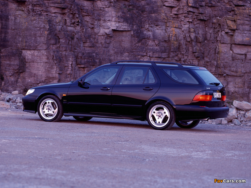 Saab 9-5 Aero Wagon 1999–2001 photos (800 x 600)