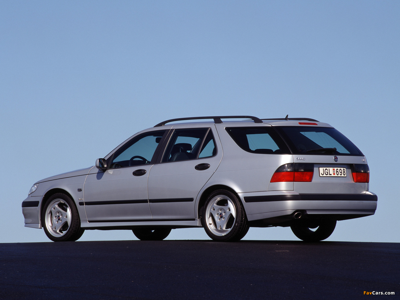 Saab 9-5 Aero Wagon 1999–2001 pictures (1280 x 960)