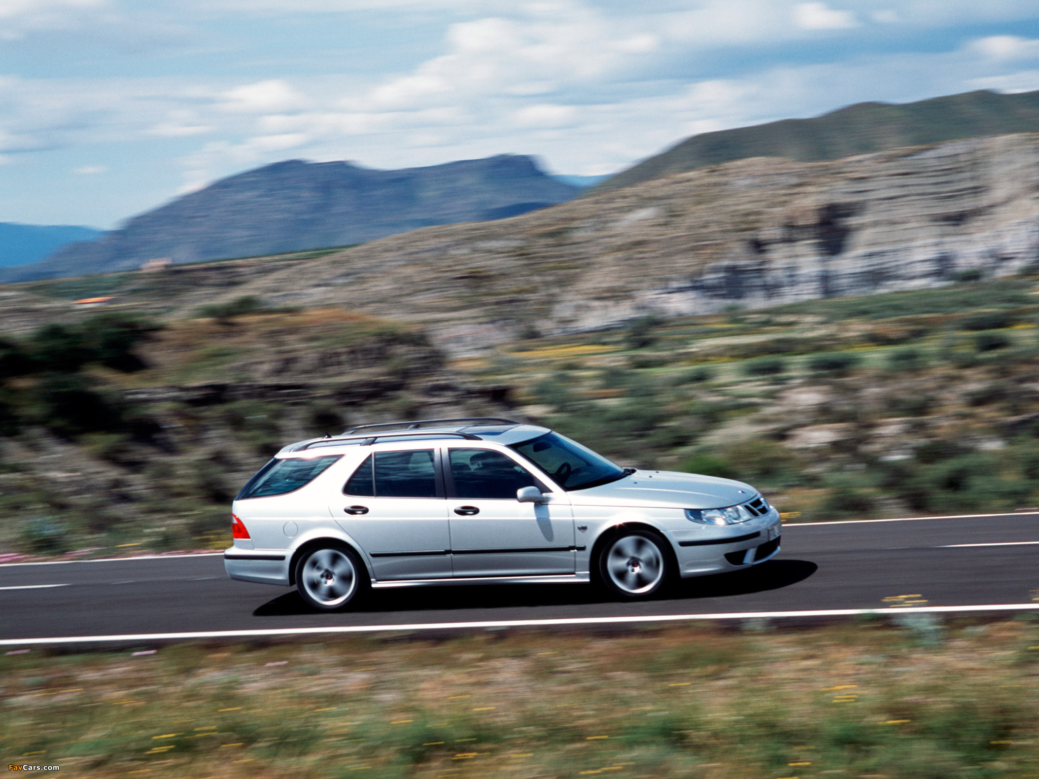 Saab 9-5 Aero Wagon 2002–05 images (2048 x 1536)