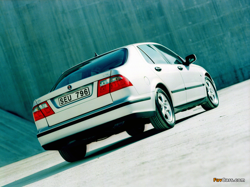 Saab 9-5 Sedan 2002–05 wallpapers (800 x 600)