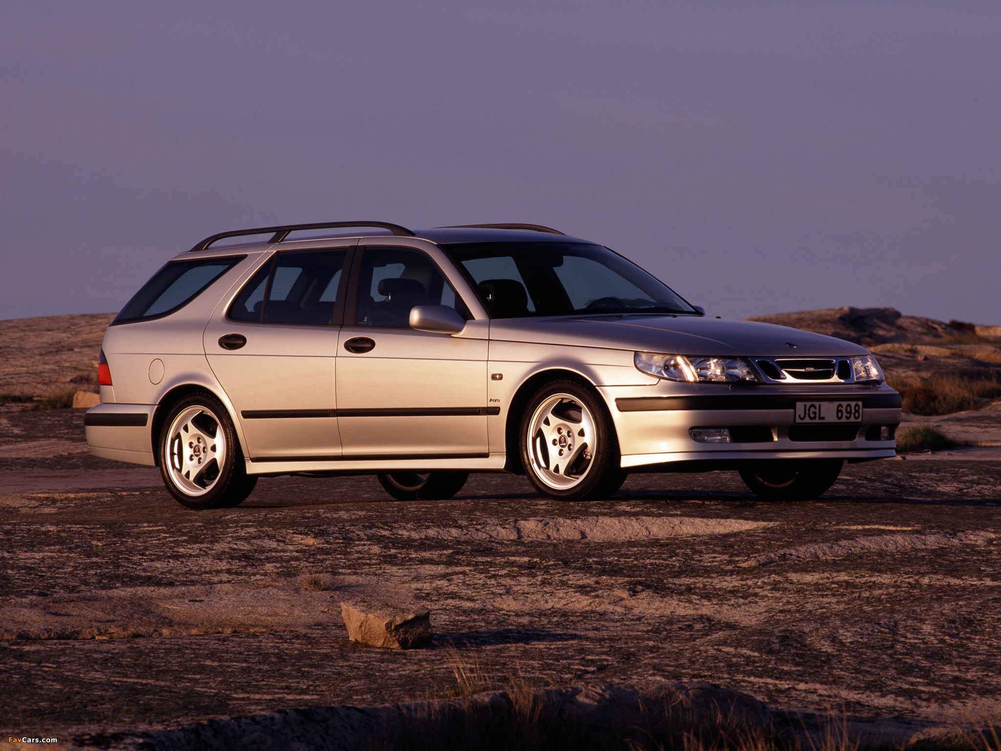 Saab 9-5 Aero Wagon 1999–2001 wallpapers (2048 x 1536)