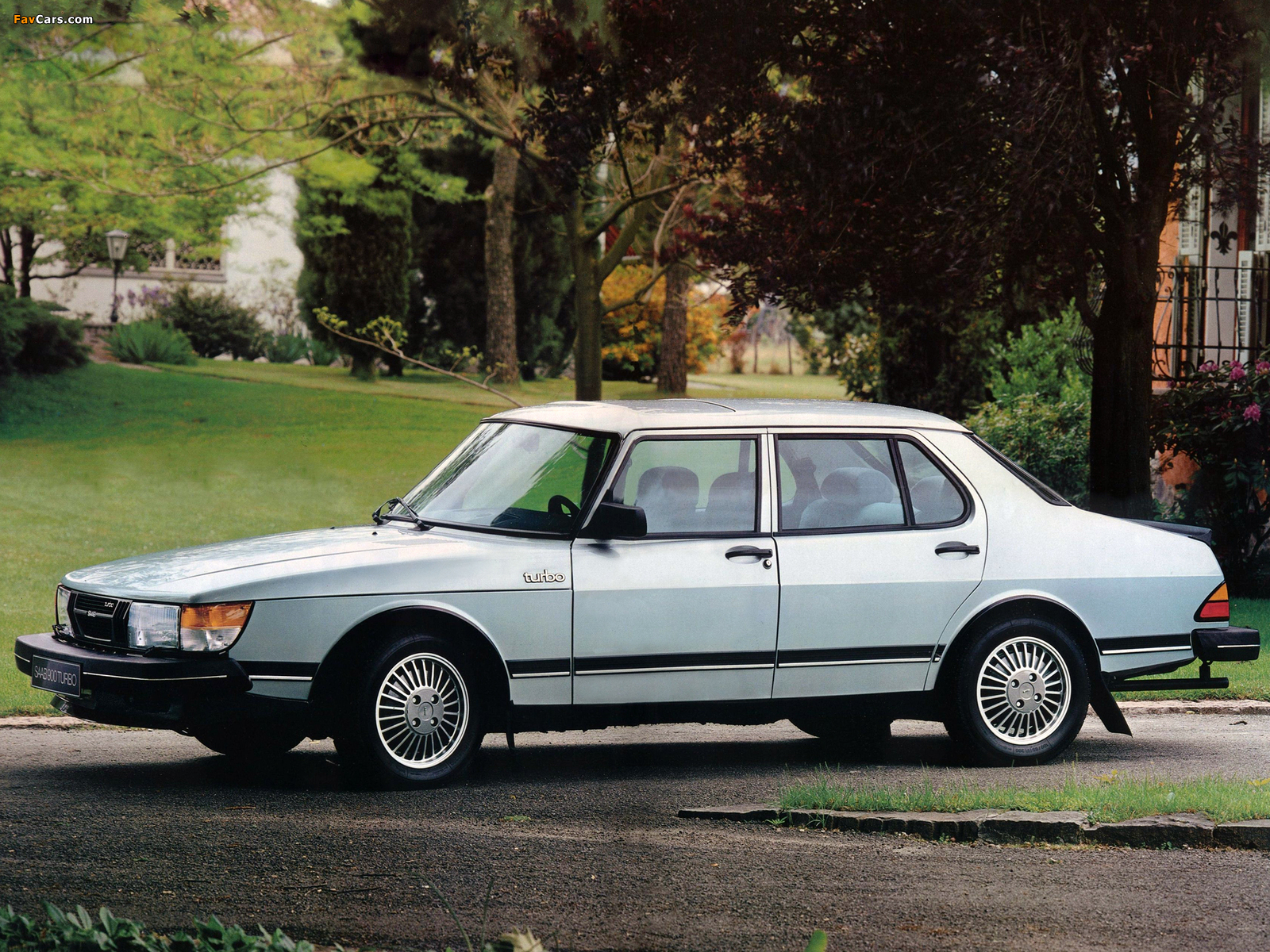 Images of Saab 900 Turbo Sedan 1984–89 (1600 x 1200)