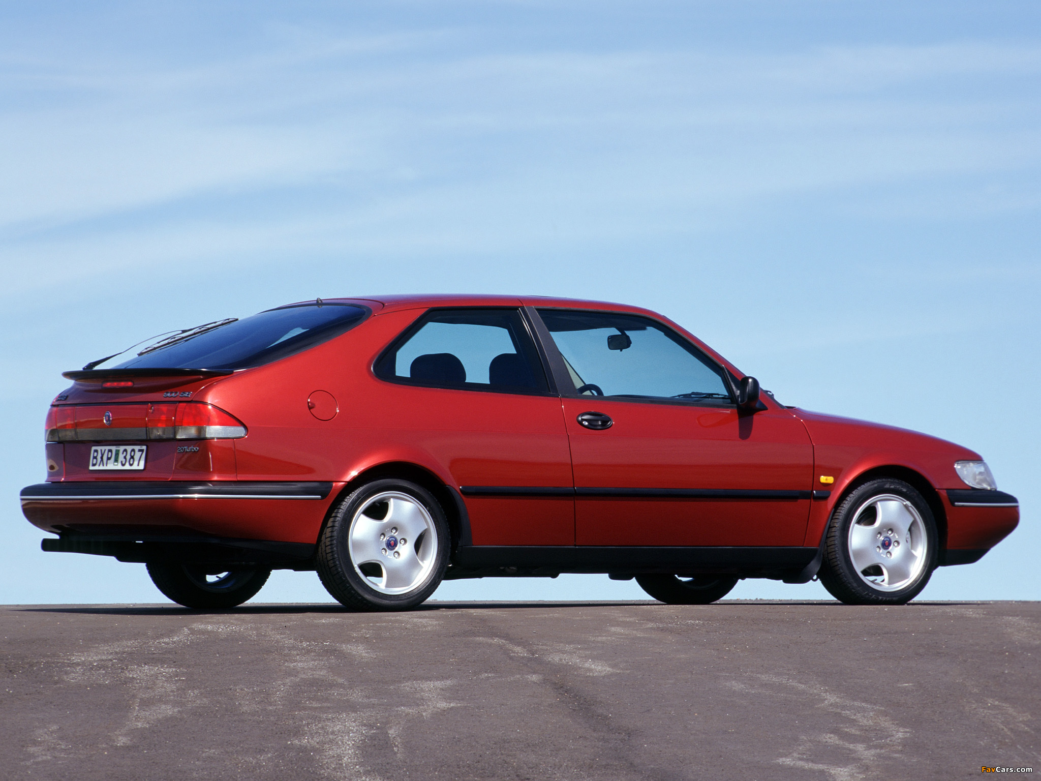 Photos of Saab 900 SE Turbo Coupe 1993–98 (2048 x 1536)