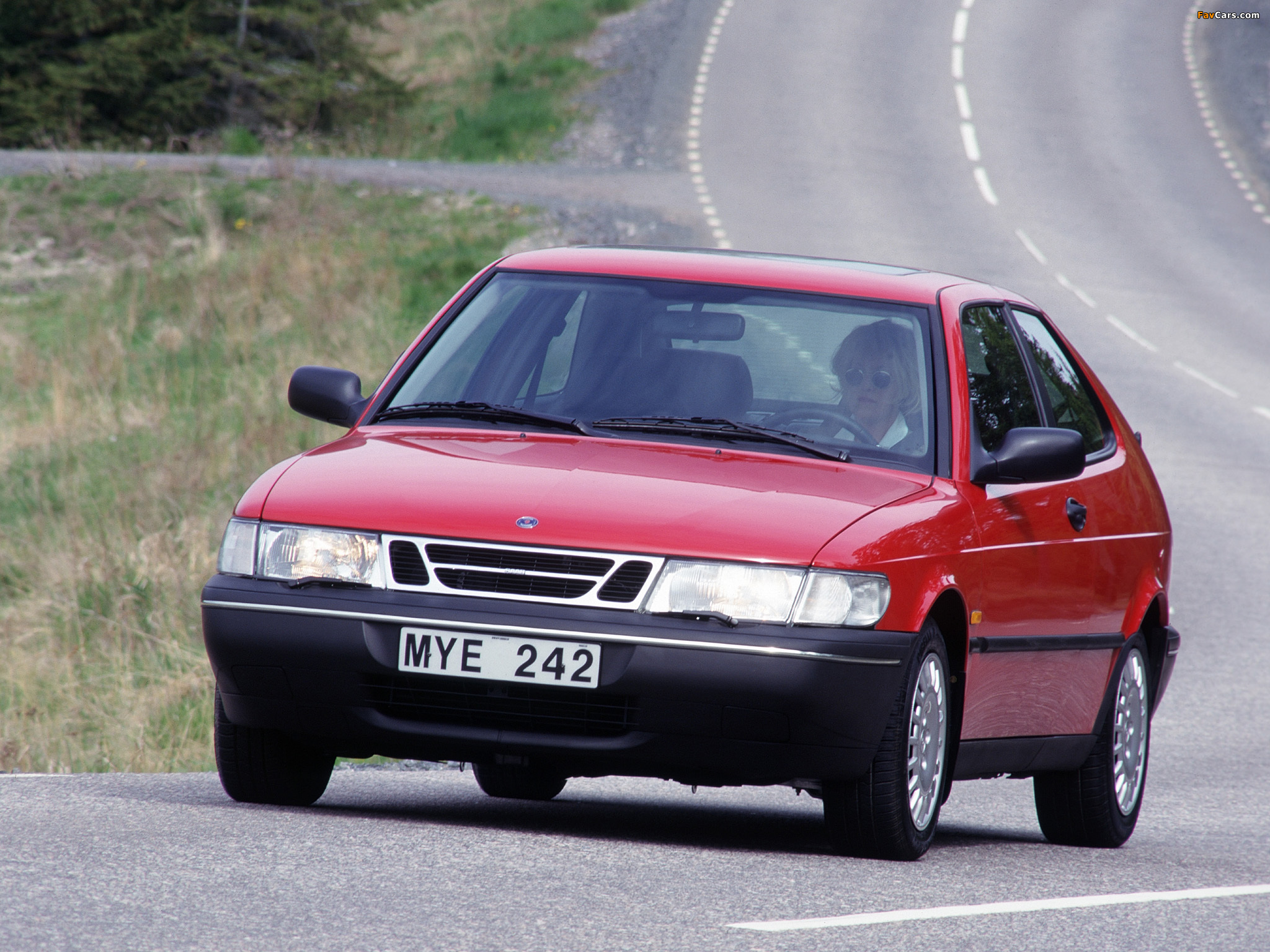 Photos of Saab 900 Coupe 1993–98 (2048 x 1536)