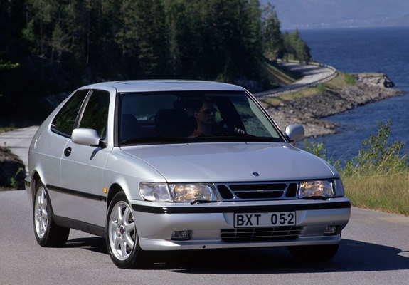 Photos of Saab 900 SE Talladega Coupe 1997–98
