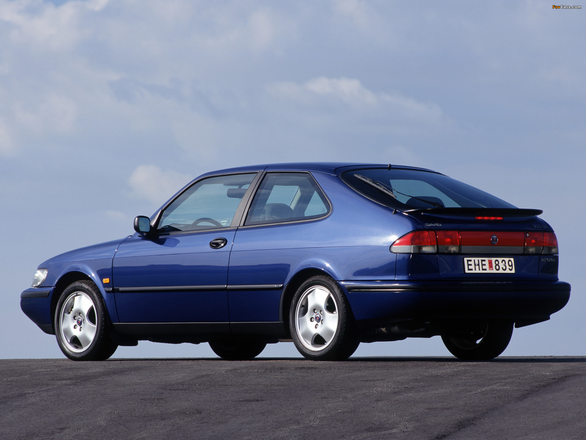 Pictures of Saab 900 SE Turbo Coupe 1993–98 (2048 x 1536)