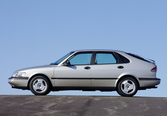 Pictures of Saab 900 1993–98