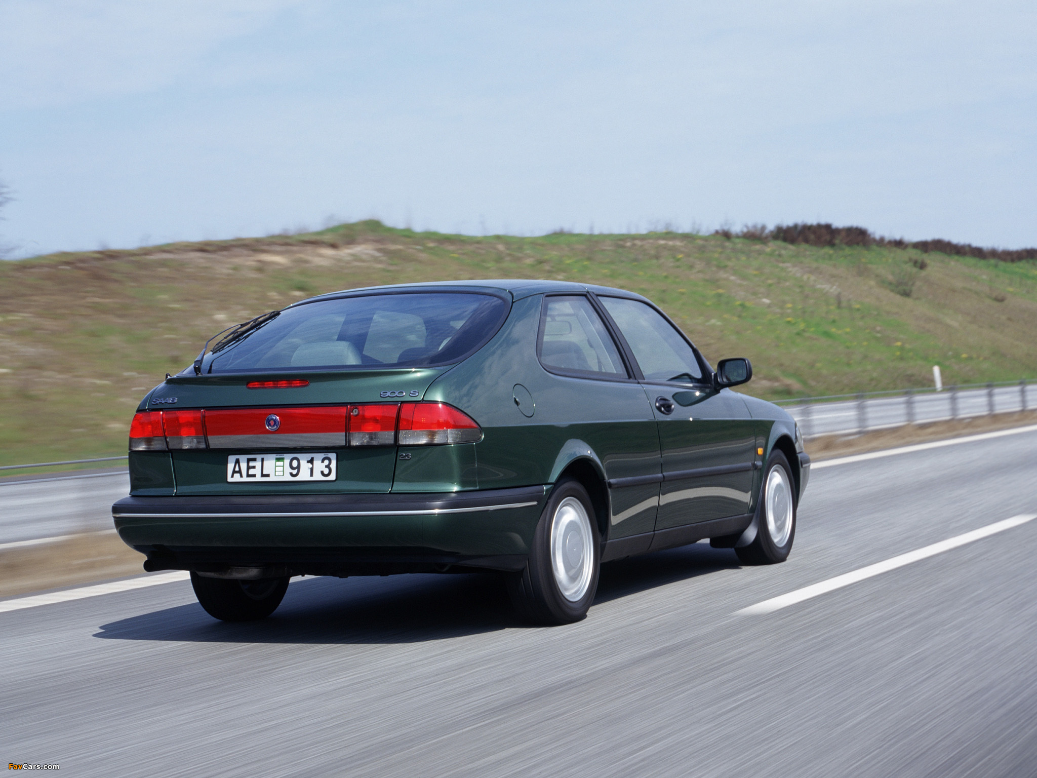 Pictures of Saab 900 S Coupe 1993–98 (2048 x 1536)