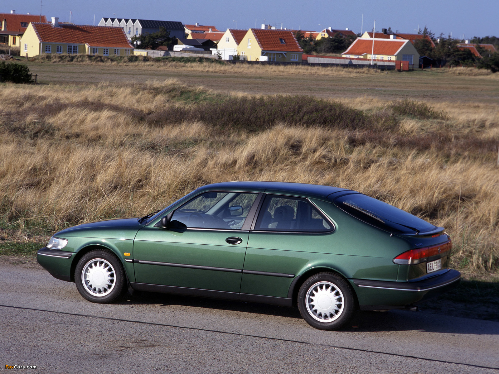 Pictures of Saab 900 S Coupe 1993–98 (1600 x 1200)