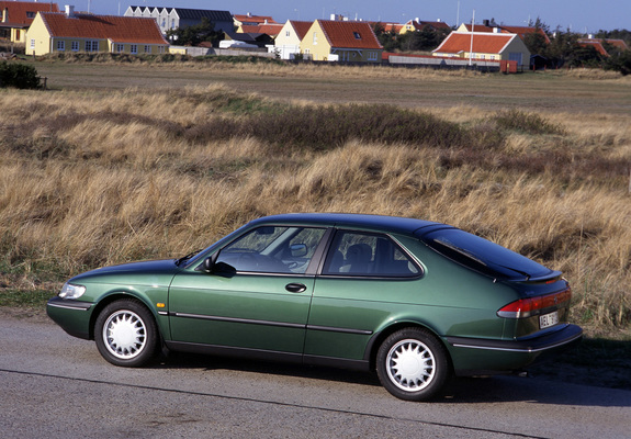 Pictures of Saab 900 S Coupe 1993–98