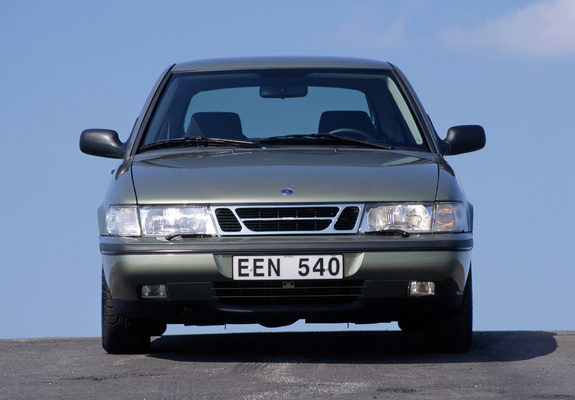 Saab 900 S 1993–98 images