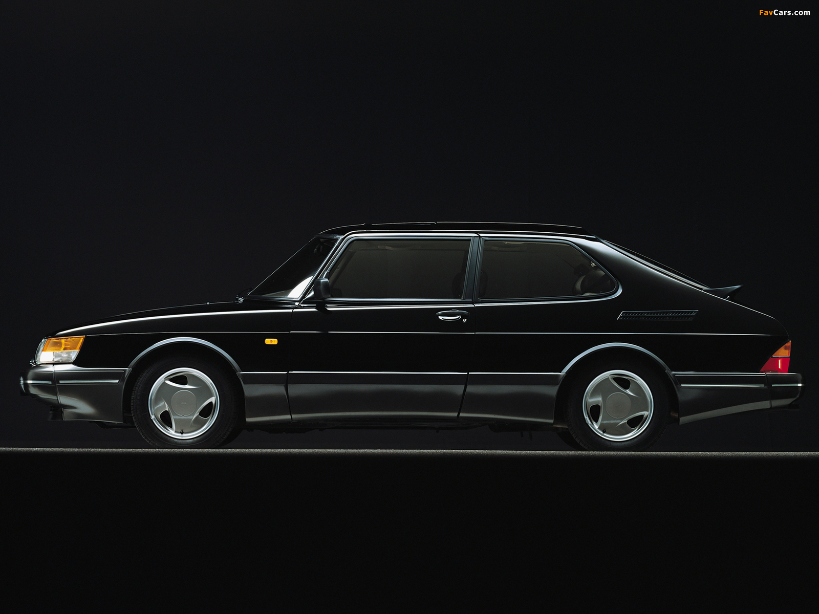 Saab 900 Turbo Commemorative Edition 1993 images (1600 x 1200)