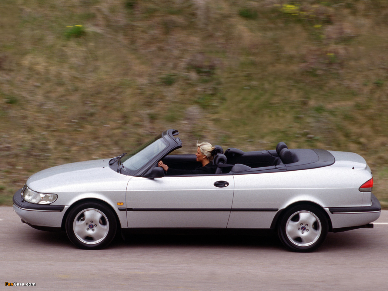 Saab 900 SE Turbo Convertible 1993–98 images (1280 x 960)