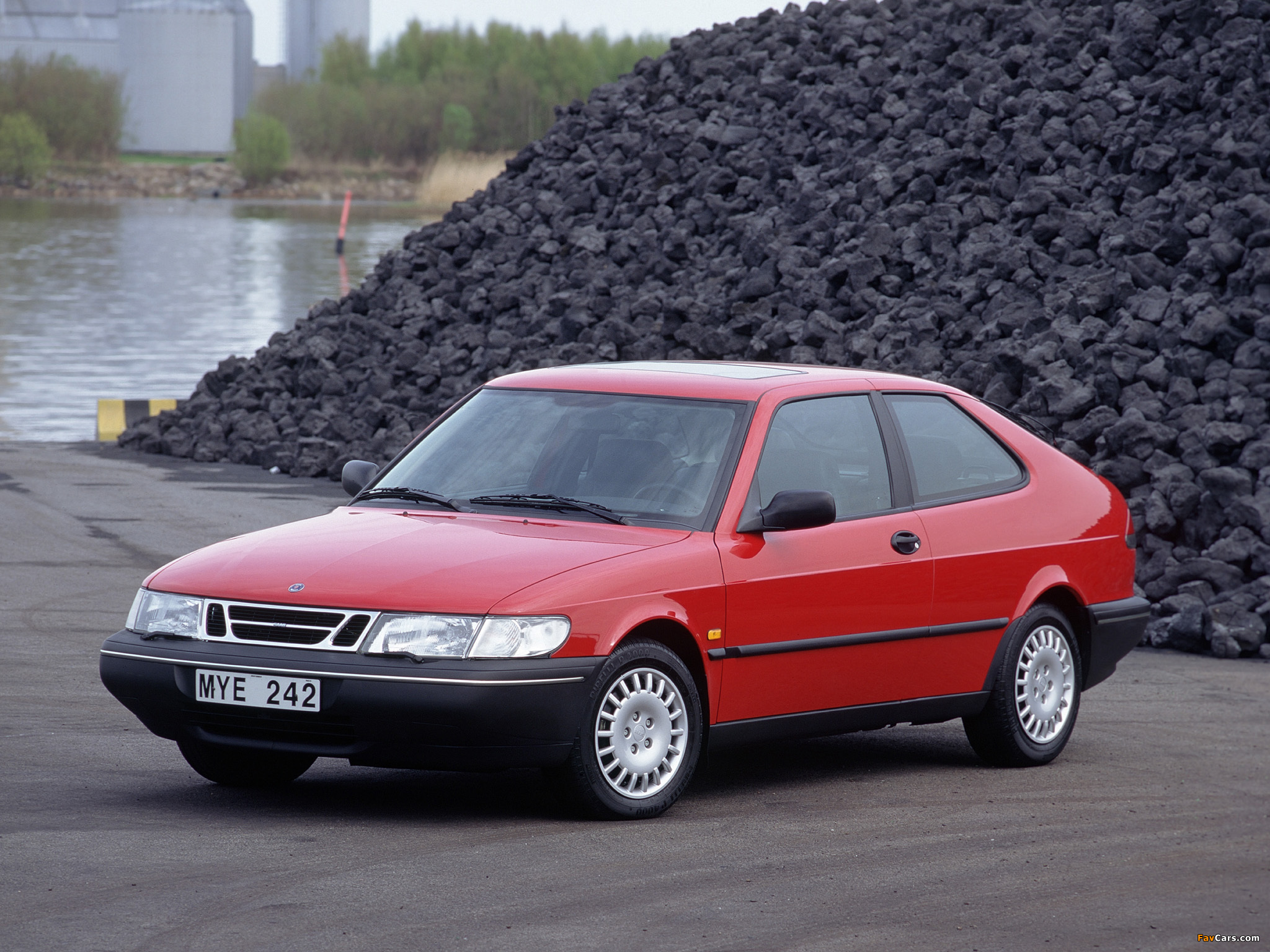 Saab 900 Coupe 1993–98 pictures (2048 x 1536)