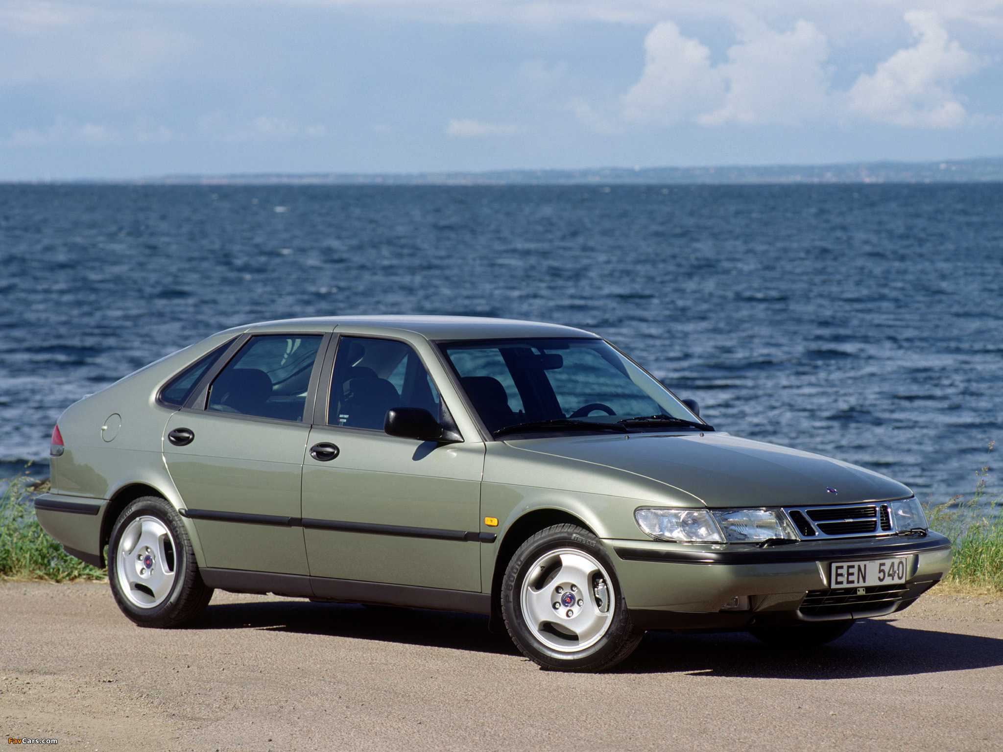 Saab 900 S 1993–98 pictures (2048 x 1536)