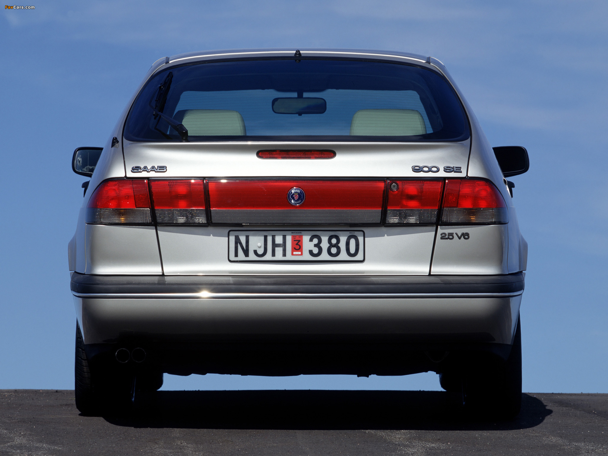 Saab 900 1993–98 wallpapers (2048 x 1536)