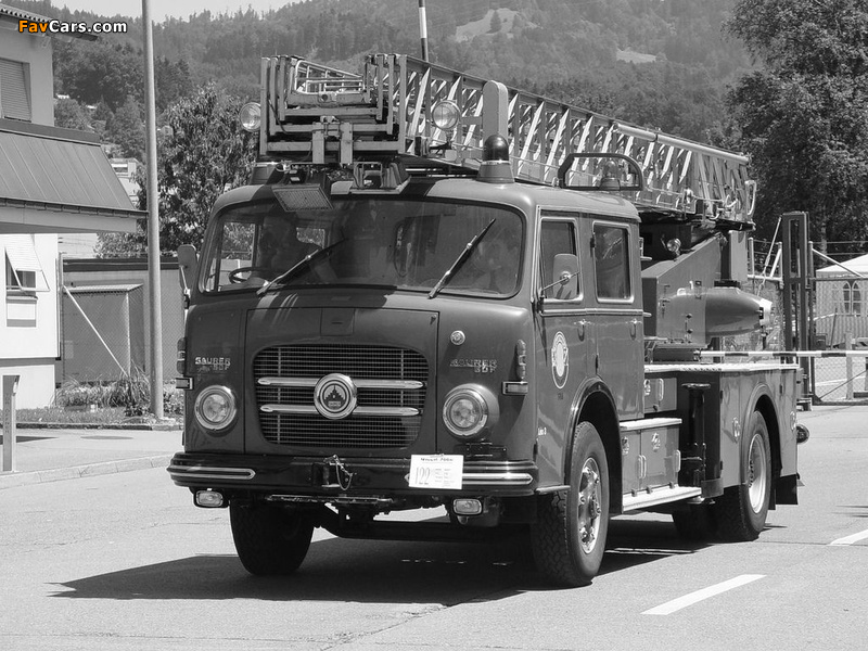 Saurer 5DF 4x2 Feuerwehr pictures (800 x 600)