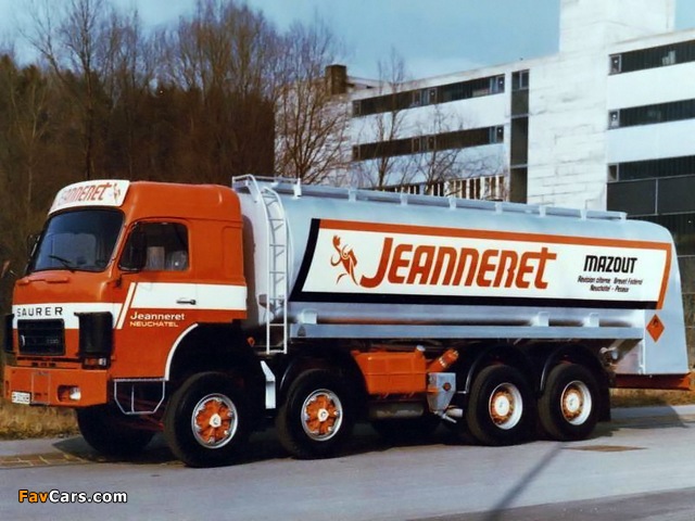 Photos of Saurer D330 8x4 Tanker 1976–82 (640 x 480)