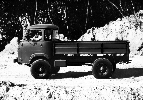 Images of Saviem TP3 4x4 (712) 1975–80