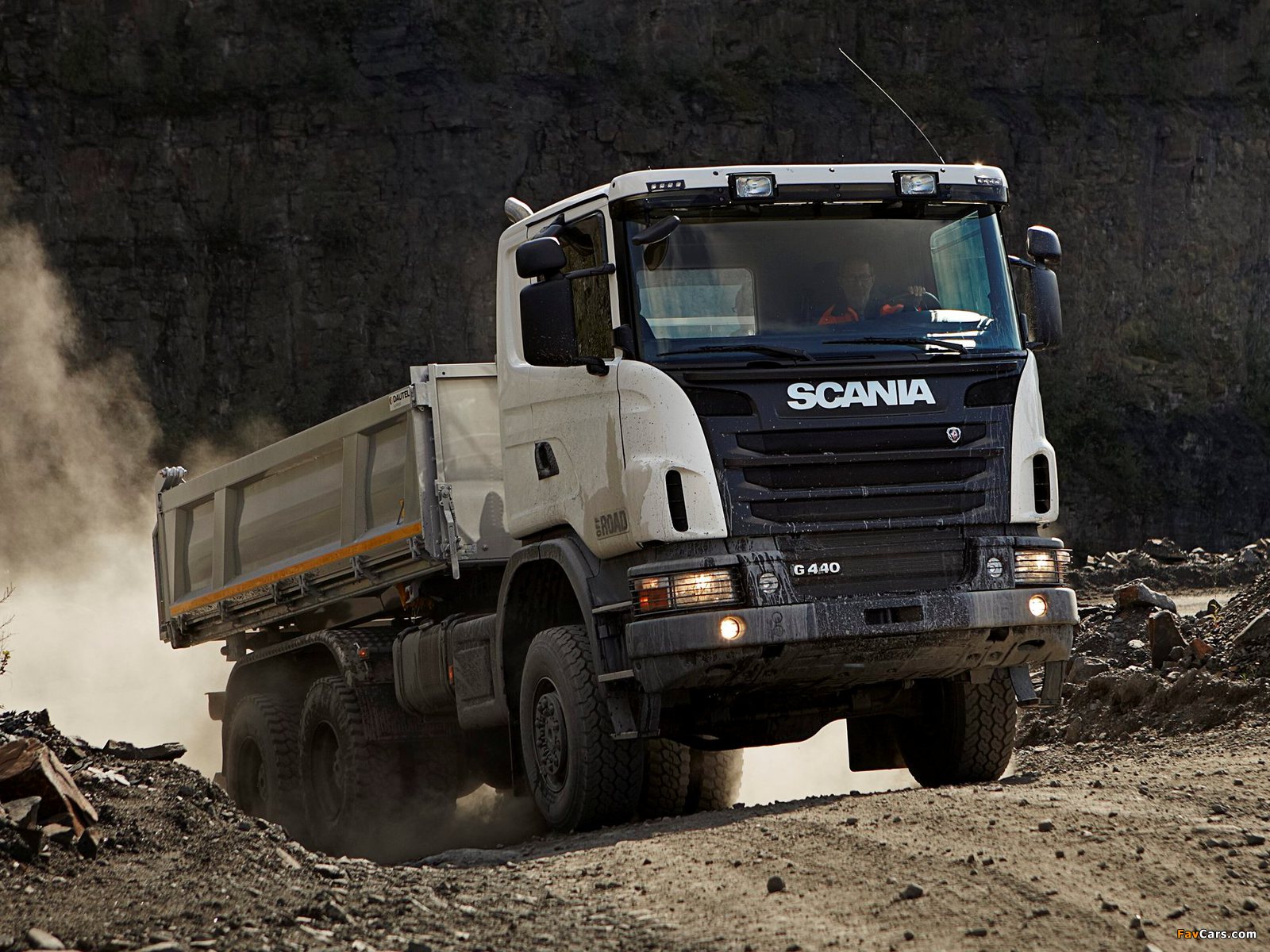 Scania G440 6x6 Tipper Off-Road Package 2011 wallpapers (1600 x 1200)