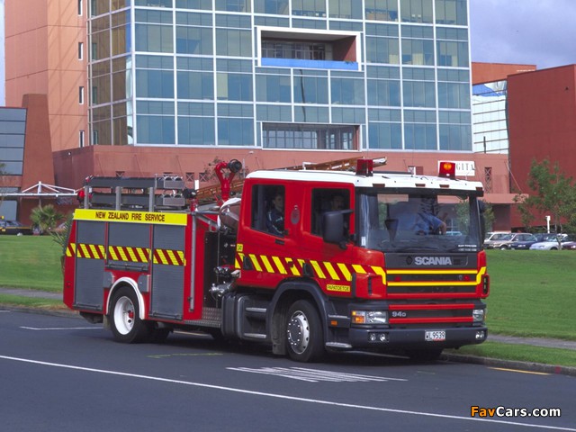 Scania 94D 310 4x2 Crew Cab Firetruck by Metz 2000–04 images (640 x 480)
