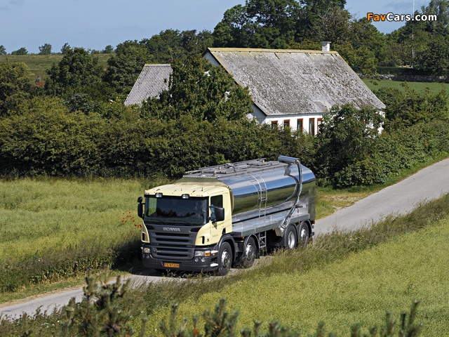 Photos of Scania P340 8x2 Tanker 2004–10 (640 x 480)