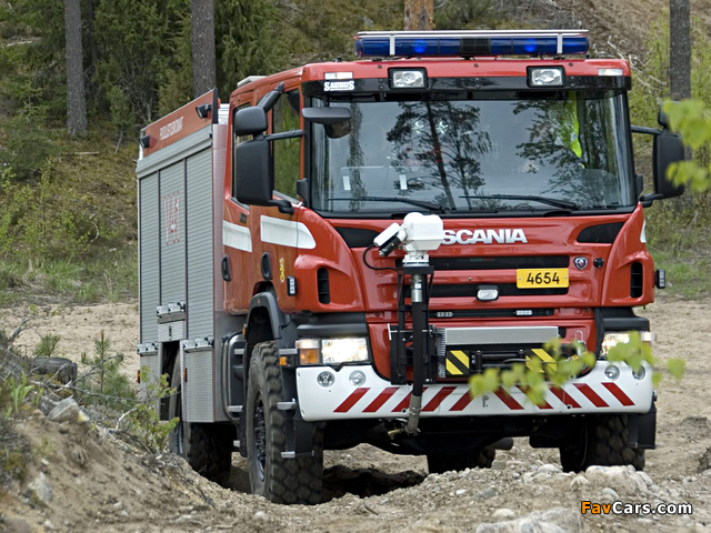 Pictures of Scania P380 4x4 Crew Cab Fire Engine 2005–10 (640 x 480)