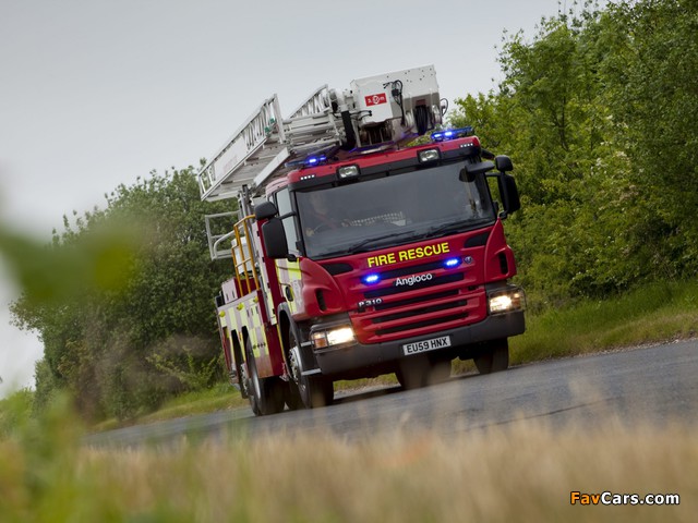Scania P310 6x2 Firetruck by Bronto Skylift 2004–10 wallpapers (640 x 480)