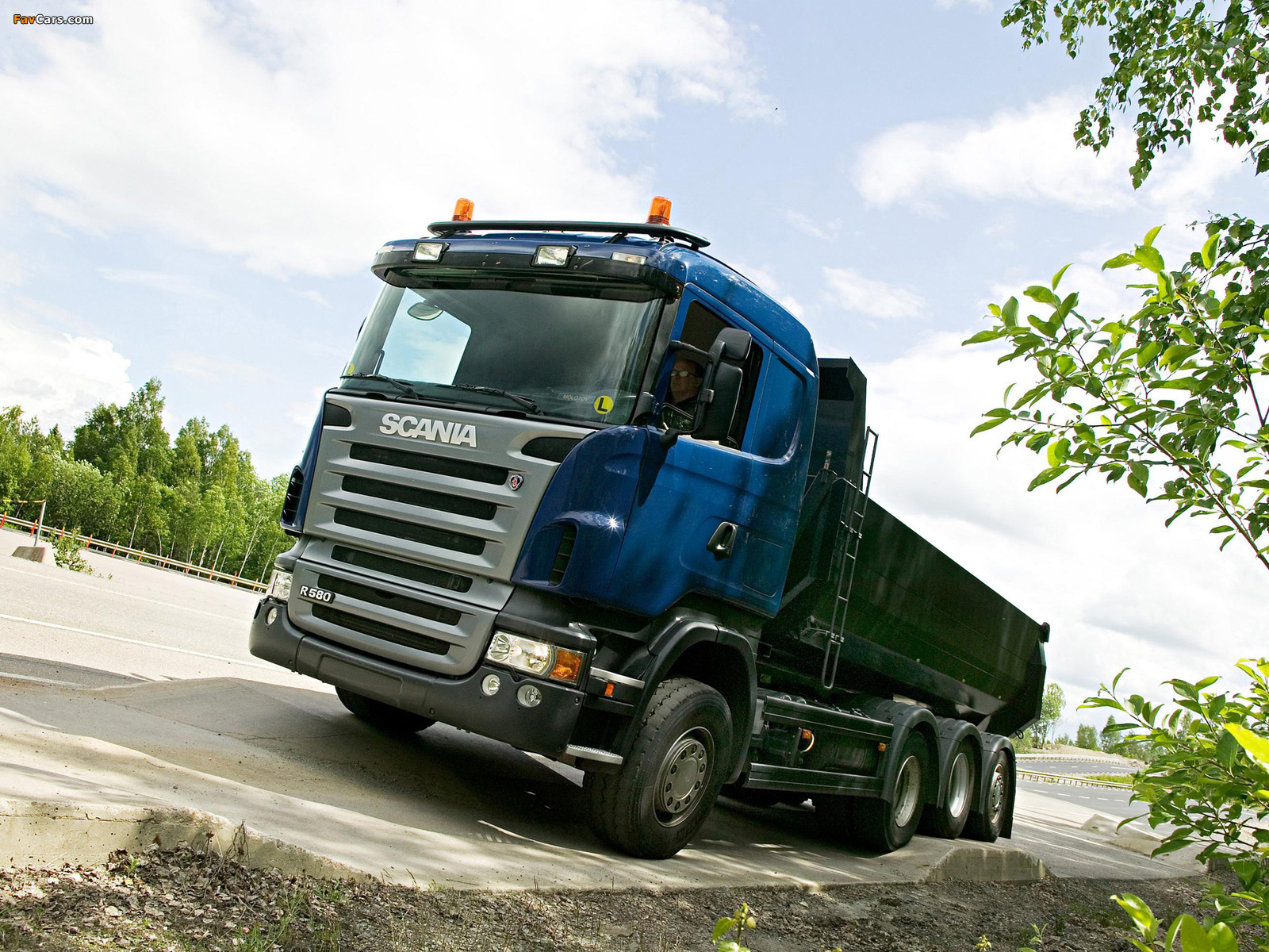 Images of Scania R580 8x4 Tipper 2004–09 (1600 x 1200)