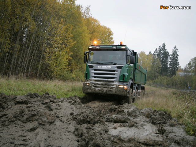 Photos of Scania R420 8x8 Tipper 2004–09 (640 x 480)