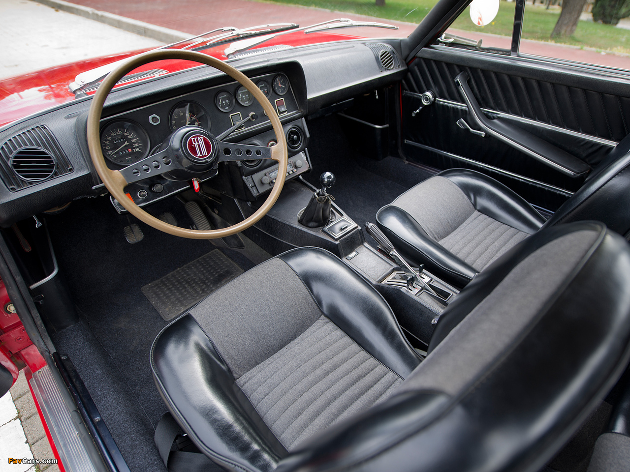 Photos of Seat 124 Sport 1600 1970–73 (1280 x 960)