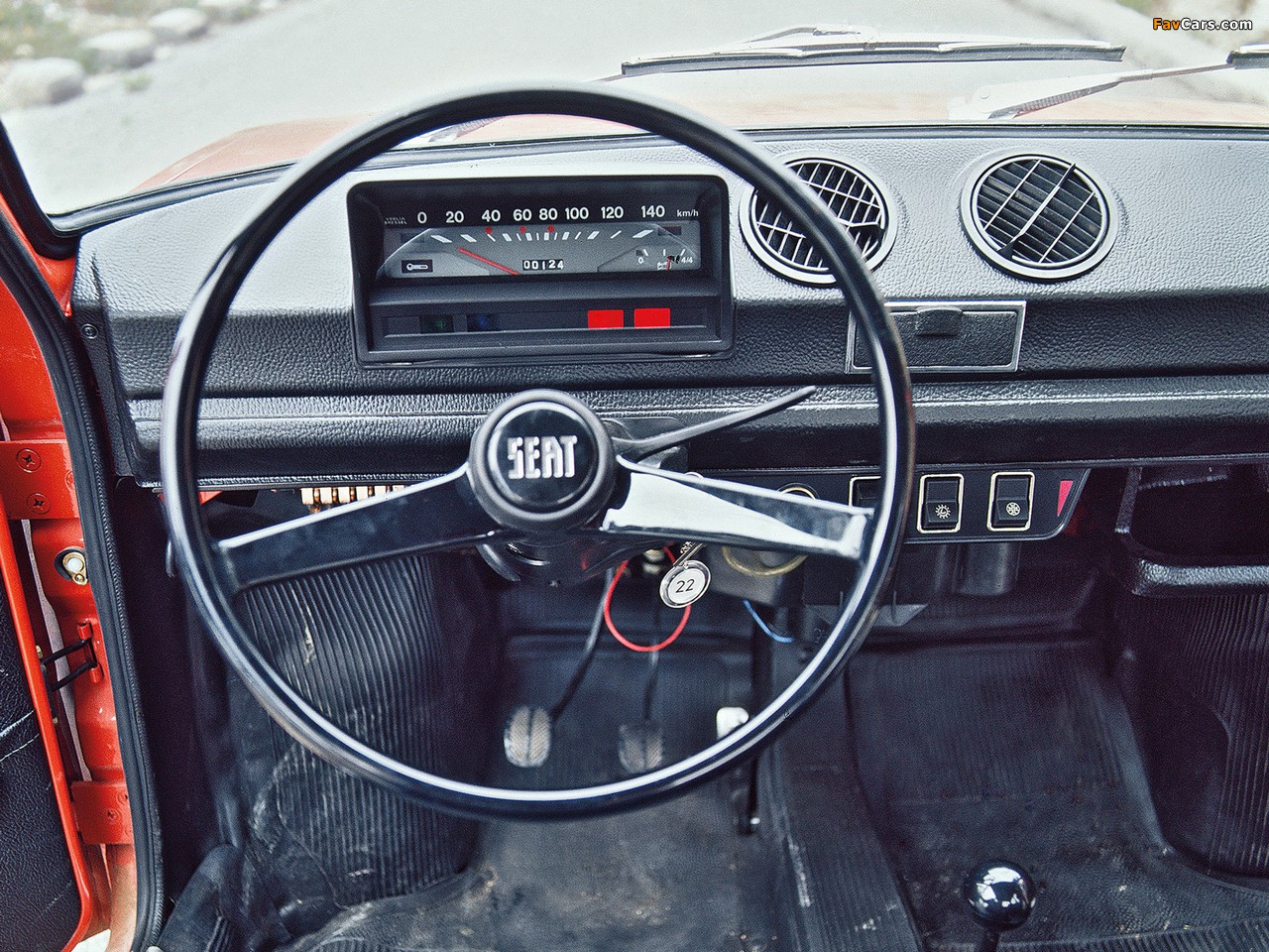 Pictures of Seat 133 1974–79 (1280 x 960)