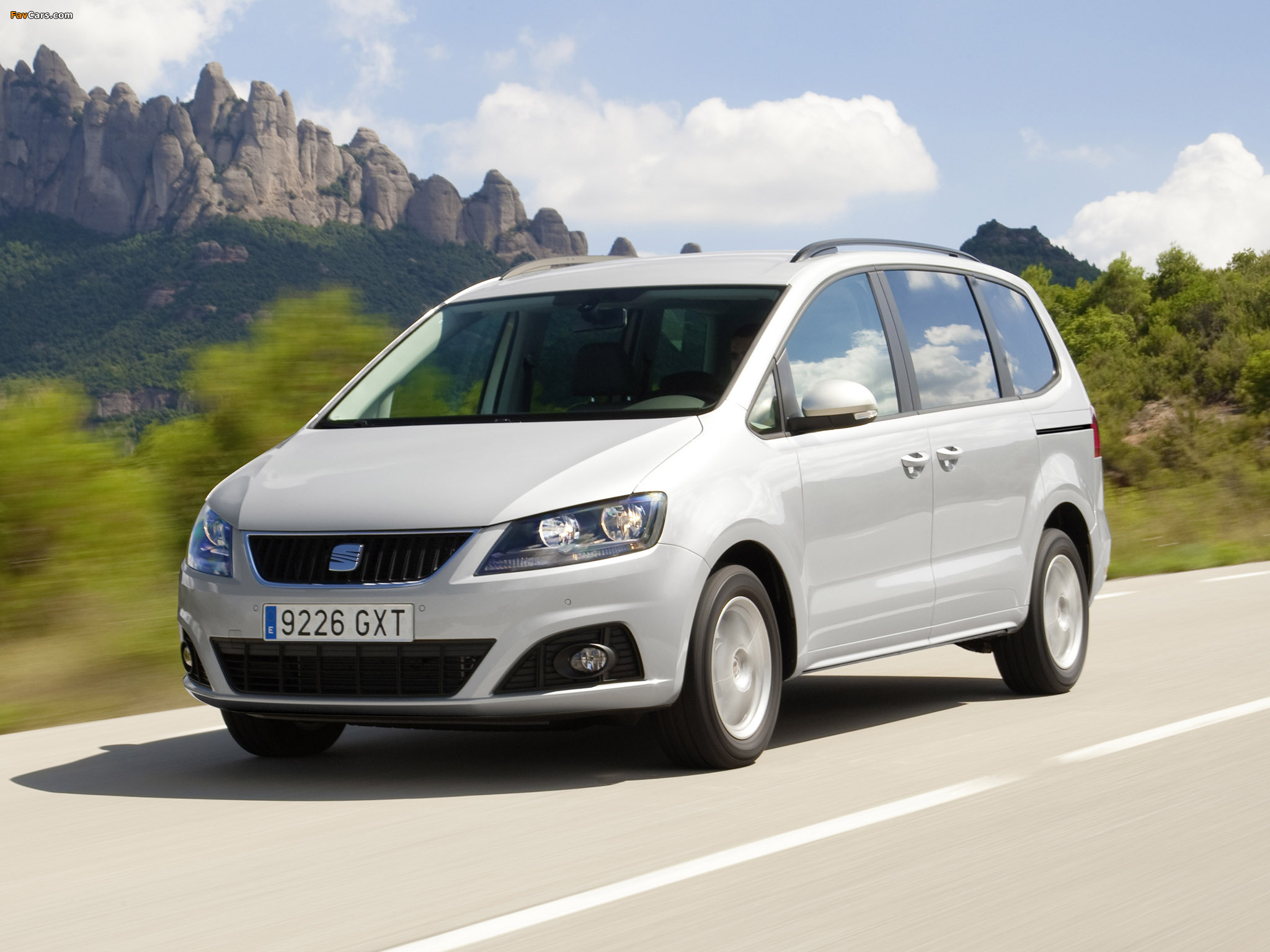 Seat Alhambra 2010 wallpapers (2048 x 1536)