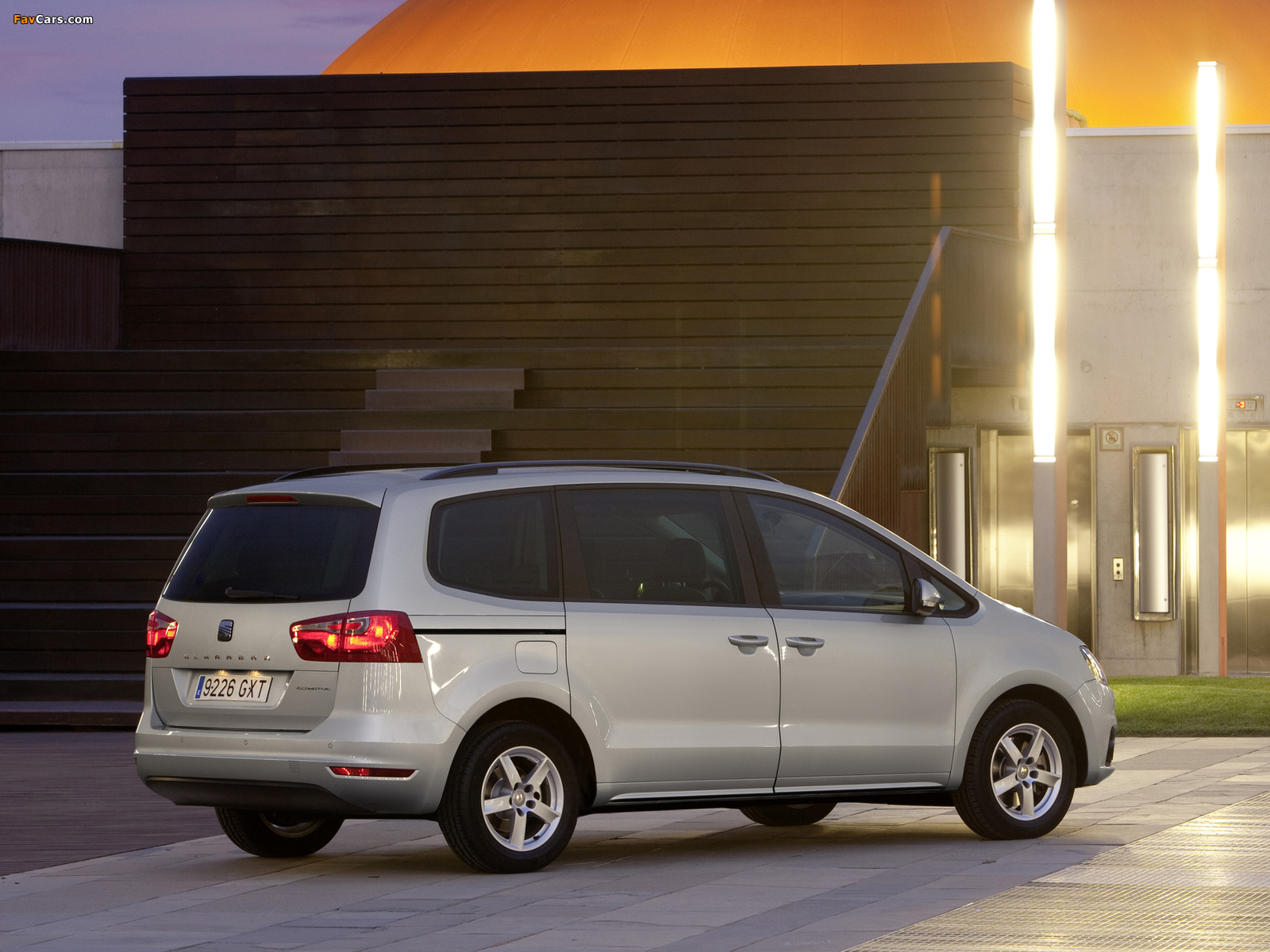 Seat Alhambra 2010 wallpapers (1600 x 1200)