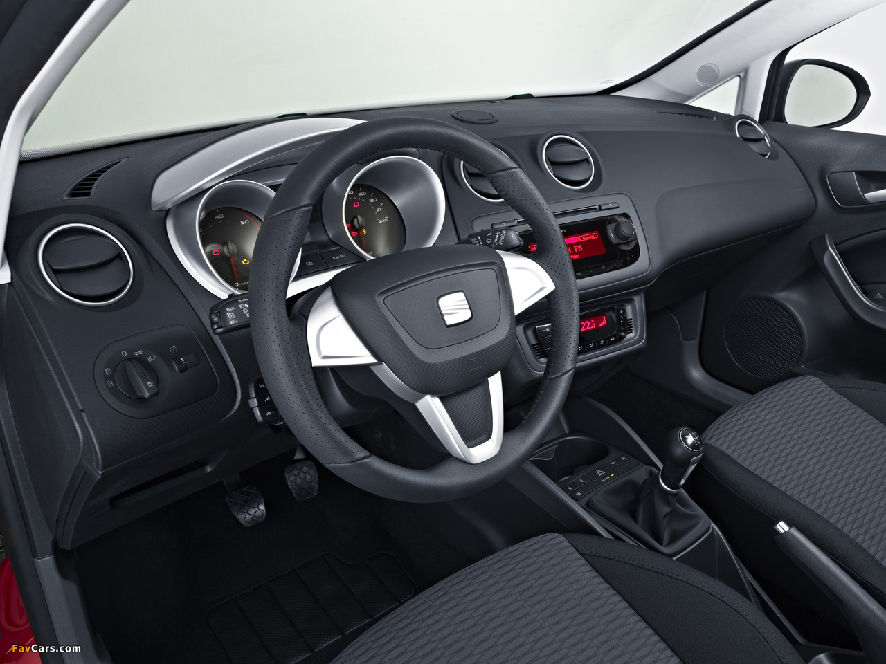 Images of Seat Ibiza ST 2010–12 (1280 x 960)