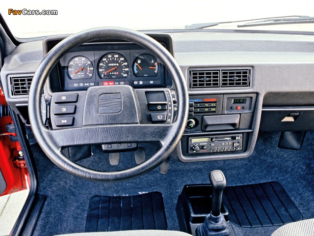 Seat Ibiza 3-door 1984–91 pictures (640 x 480)