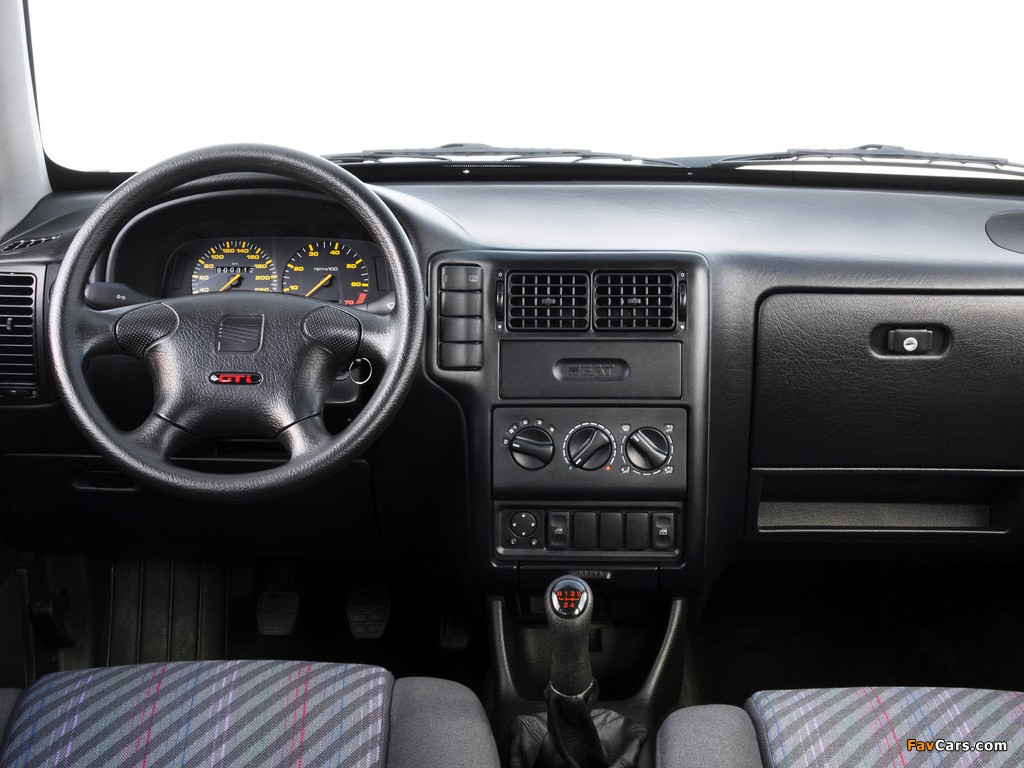 Seat Ibiza 3-door 1993–99 wallpapers (1024 x 768)