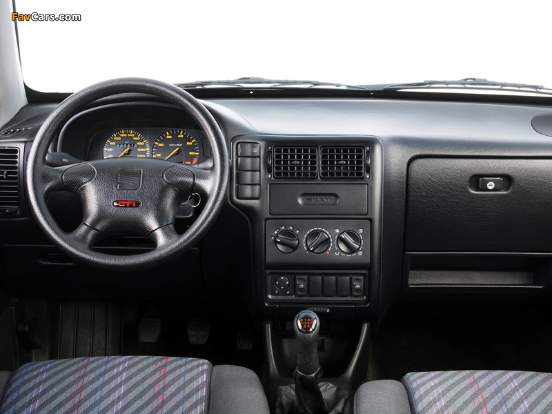 Seat Ibiza 3-door 1993–99 wallpapers (800 x 600)